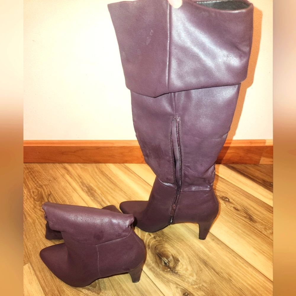 Christian Siriano knee high Burgandy boots, size 9
